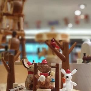 Meet your Posher, Lawrence